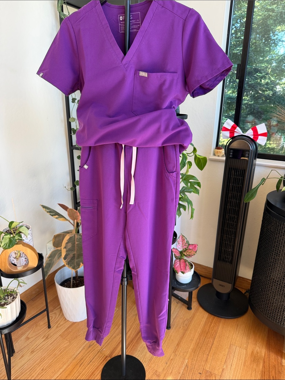 Figs Royal Purple Scrub XS Joggers with Drawstring And S Top